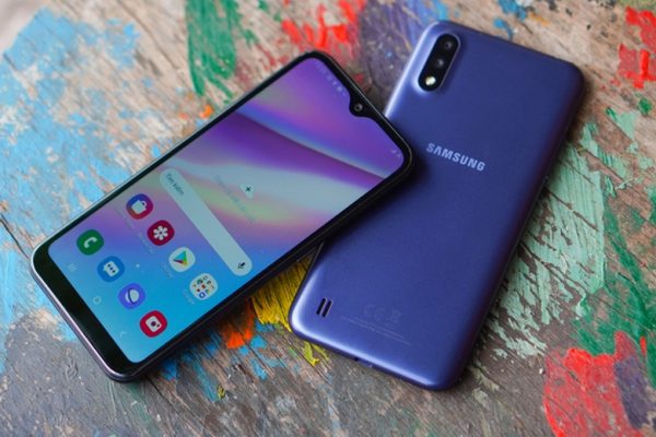 samsung galaxy a01 top 10 smartphone tốt nhất đáng mua nhất