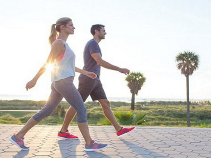 top 5 cách giải tỏa stress hiệu quả đi dạo